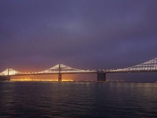 Panorama beim Conference Dinner: Die erleuchtete Bay Bridge