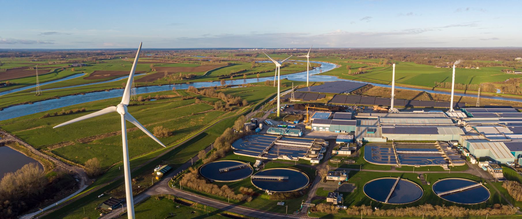 Windräder und Solaranlagen