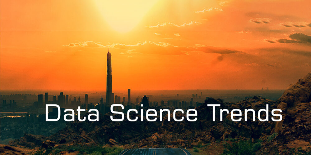Data Science Trends 2021 - Preview.png Schriftzug Data Science Trends über einer Straße mit Sonnenuntergang