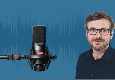 Mikrofon und Portraitfoto